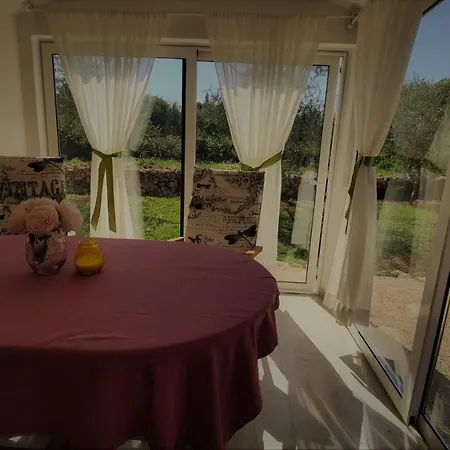 بيت للعطل House Vela Vrta Sveti Ivan Dobrinjski