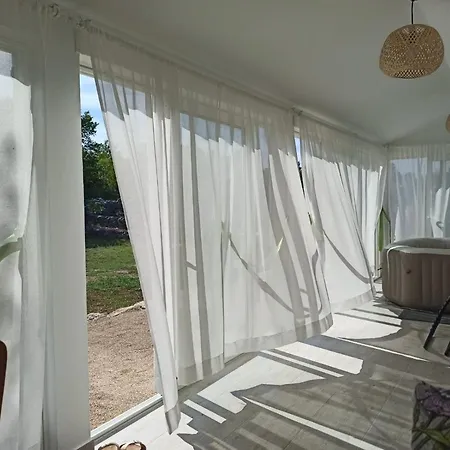 بيت للعطل House Vela Vrta Sveti Ivan Dobrinjski