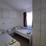 House Vela Vrta *
