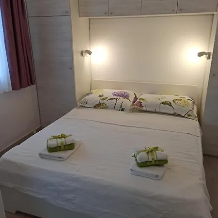 House Vela Vrta Tatil Evi *