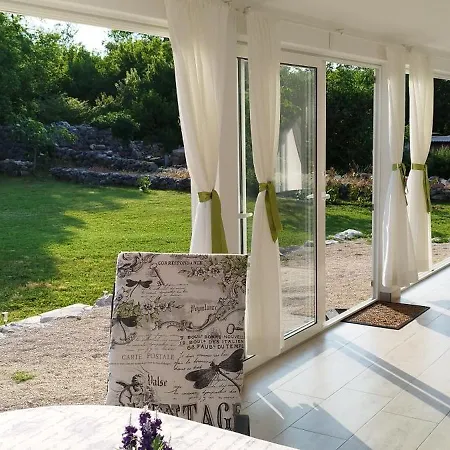 Tatil Evi House Vela Vrta