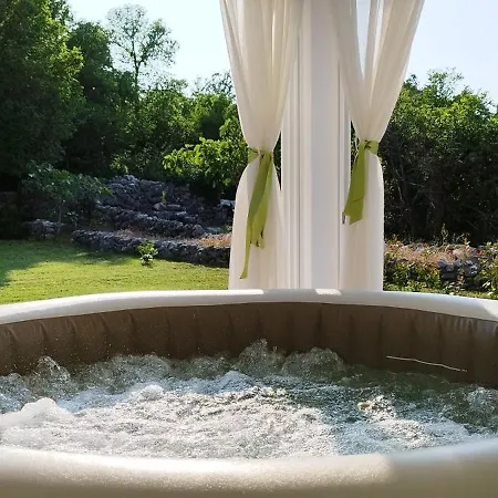 House Vela Vrta Tatil Evi