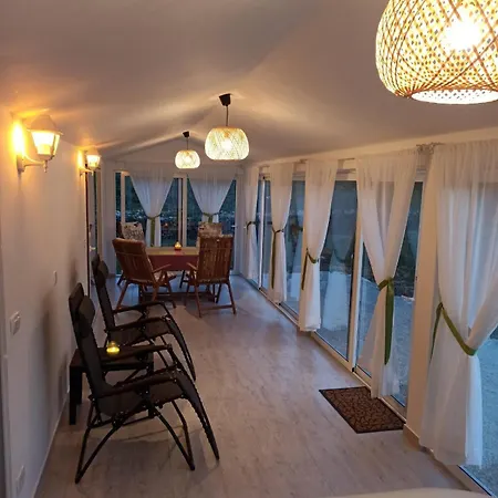 Tatil Evi House Vela Vrta