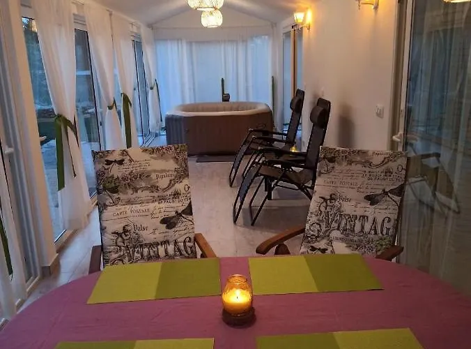 Vakantiehuis House Vela Vrta *