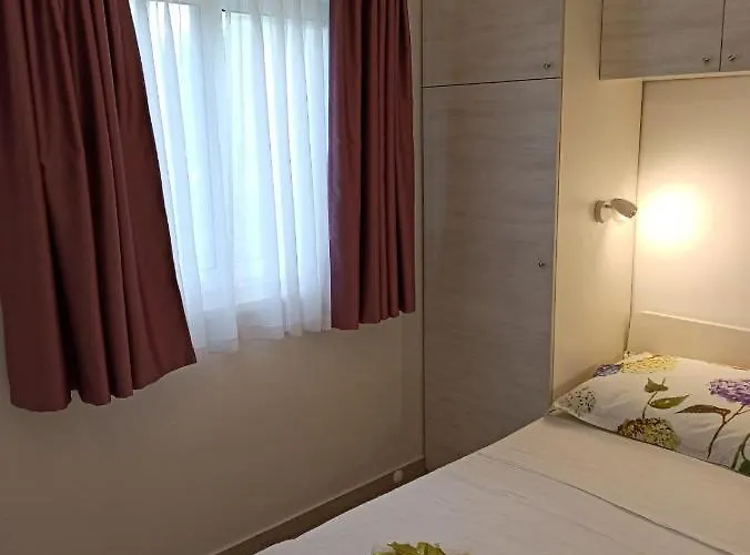 House Vela Vrta Sveti Ivan Dobrinjski